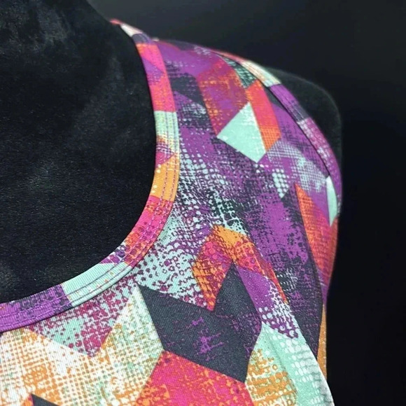 Lukka Athletic Racerback, geometric multicolor print,scoop neck,tank top - Picture 5 of 9
